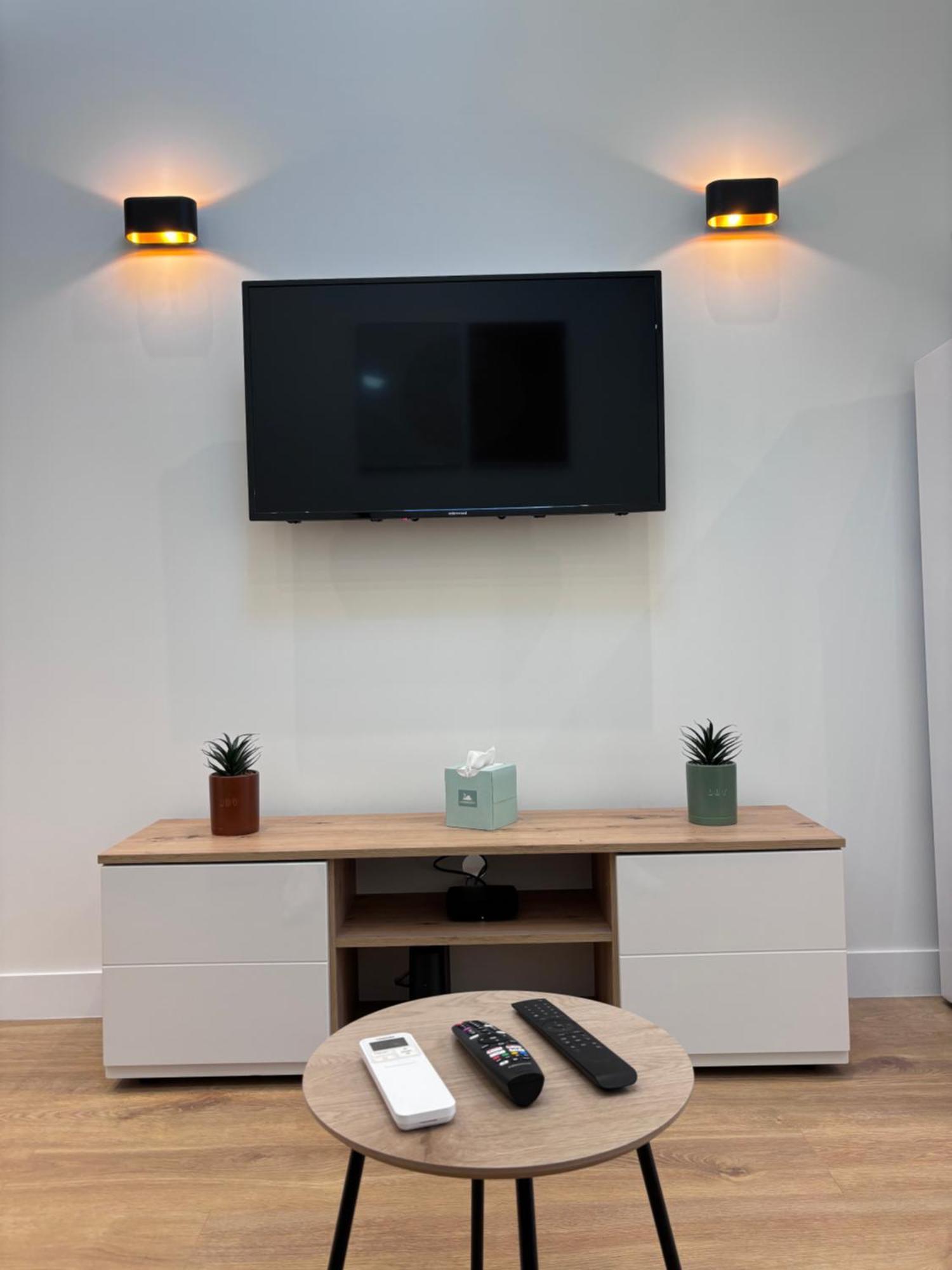 Charmant Appartement Au Coeur De Villeneuve Loubet ภายนอก รูปภาพ