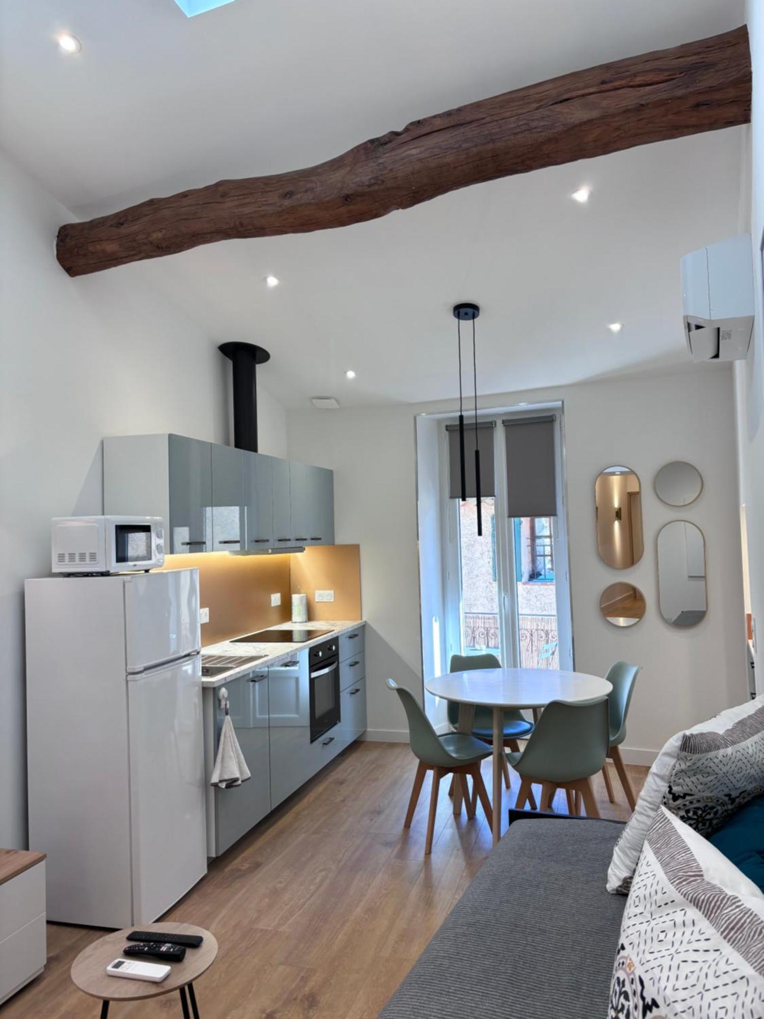 Charmant Appartement Au Coeur De Villeneuve Loubet ภายนอก รูปภาพ